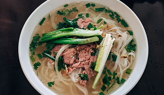 Weeknight pho, family pot